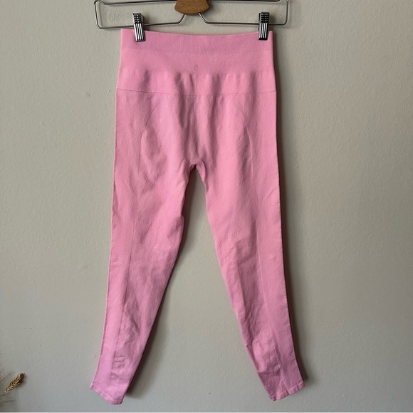 Spiritual Gangster Icon Seamless High Waist Legging
pink M/L - Picture 9 of 9